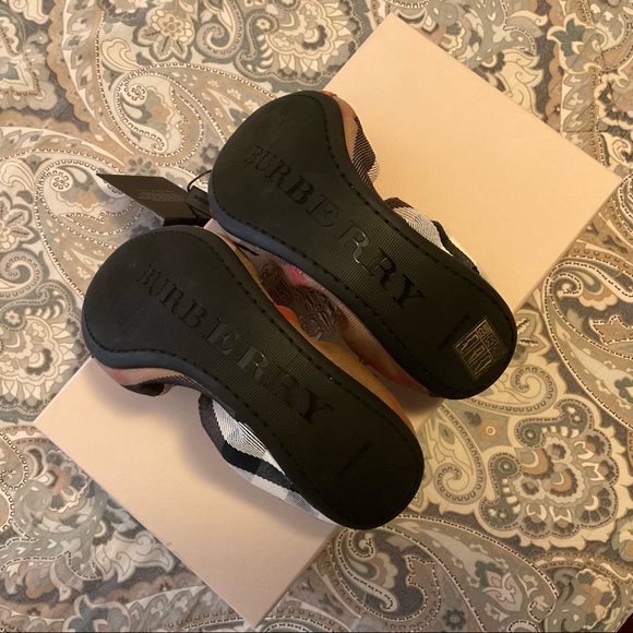 NIB BURBERRY Bridle Brogue Housecheck Cassie Ballerina Flat Womens Sz 37 US 7 - Picture 6 of 7